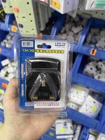 13A 3位独立开关万能插座